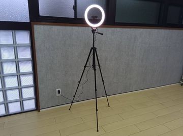 リングライト
また壊れてしまいまして、現在利用できません
・10段階明るさ設定可能です。 
※ご利用後は、元の位置に戻してください。
 - ダンススタジオ【ＧｒｅｅｎＡｃe３】 千葉駅ダンススタジオ【ＧｒｅｅｎＡｃｅ３】の設備の写真