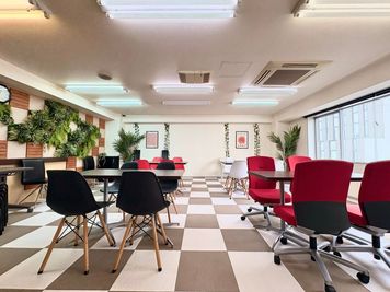 最大32名/無料Wifi/会議・撮影・懇親会・推し会・女子会・ボドゲ等！飲食持込🍷可！ - たまりば札幌大通駅前の室内の写真