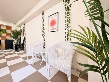 最大32名/無料Wifi/会議・撮影・懇親会・推し会・女子会・ボドゲ等！飲食持込🍷可！ - たまりば札幌大通駅前の室内の写真