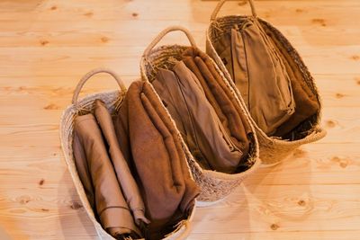 人数分の岩盤浴着とタオルをご用意しております - 阿蘇熊本 木の香の家 HANARE 岩盤浴付きレンタルスペースの設備の写真