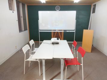 お気軽会議室 天文館 会議室天文館の室内の写真