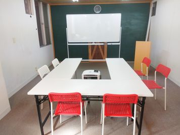 お気軽会議室 天文館 会議室天文館の室内の写真