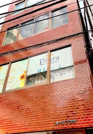 オークプラザビル2階 レンタルサロンの外観の写真