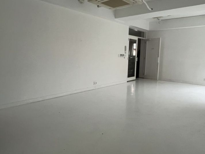 本格的撮影が可能な白壁＆自然光も入る多目的スペース - 渋谷・代官山 南平台町スペース＆スタジオ