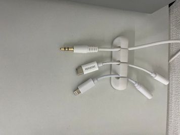 あらゆる優先接続に対応しています。
・イヤホン
・Cタイプ（アンドロイド携帯等）
・ライトニング（Iphone、IPad等） - Step 小平・一橋学園スタジオBの設備の写真