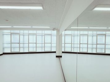 Step 小平・一橋学園スタジオAの室内の写真