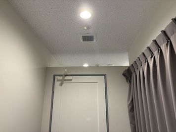 渋谷スタジオ 半個室（ブース1）の室内の写真