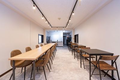 映画鑑賞会にも✨ - シュシュK 【K】35名着席可✨50％割⭐️丸の内・大手町駅徒歩5分⭐️の室内の写真