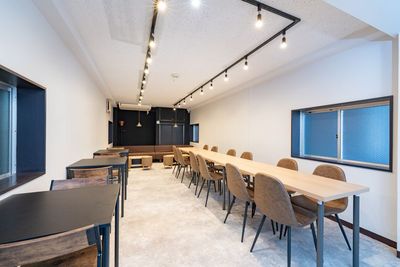忘年会・新年会・同窓会・歓送迎会😌 - シュシュK 【K】35名着席可✨50％割⭐️丸の内・大手町駅徒歩5分⭐️の室内の写真