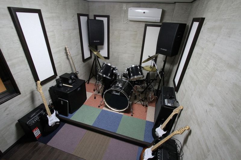 JGS 西宮北口　防音室ピアノ、ドラムの室内の写真