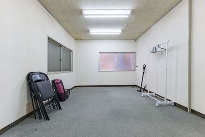 更衣室 - Studio Beat 天満橋 ダンス・コスプレ撮影・ヨガ・武道・演劇ができる多目的スタジオの室内の写真