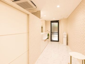 サロン内廊下 - レンタルスペース　キュアリス Rental Space 〜キュアリス〜の室内の写真