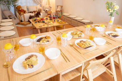 ママもお子様もゆったり楽しめます✨ - Moff room《名古屋店》 ＼NEW OPEN🎊／1〜18名様用ママ会向けスペース🧸の室内の写真