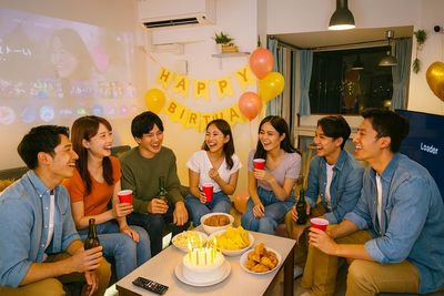 7名での誕生日パーティーのイメージ。 - 【THEATER淀川】 十三駅徒歩5分｜設備充実｜ゲーム🎮｜夜景が綺麗🌃 [76]の室内の写真