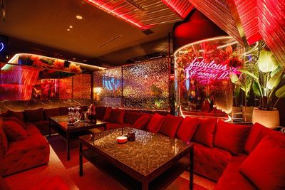 OLIENTALLOUNGE 大阪駅前 駅近🤍【101名様-150名様まではこちら】 映えスポット✨の室内の写真