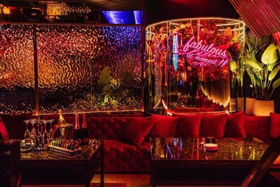 OLIENTALLOUNGE 大阪駅前 駅近🤍【1名様-50名様まではこちら】 映えスポット✨の室内の写真