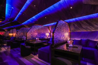 OLIENTALLOUNGE 大阪駅前 駅近🤍【1名様-50名様まではこちら】 映えスポット✨の室内の写真