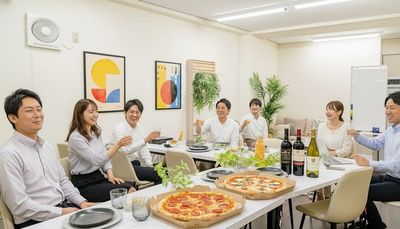 会社でのオフ会に - 【Glow新宿】 東新宿駅徒歩2分｜最大30名着席｜打ち上げ＆パーティー[79]の室内の写真