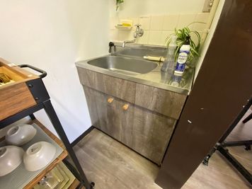 ストーン烏丸御池 貸し会議室・リモート・レンタルサロン・撮影スタジオの室内の写真