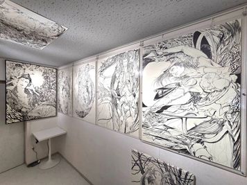 前室は白を基調した清潔感がある床と壁です - more新宿MI西新宿 ３号店の室内の写真