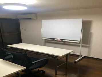 貸し会議室船場ビル 24時間営業貸し会議室の室内の写真