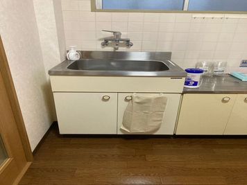 手洗い、ウェットシートで清潔にご利用できます。 - 貸し会議室船場ビル 24時間営業貸し会議室の室内の写真