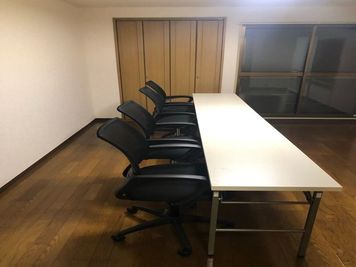 貸し会議室船場ビル 24時間営業貸し会議室の室内の写真