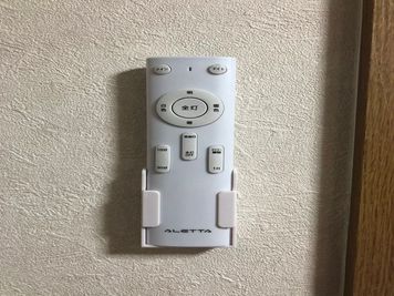 貸し会議室船場ビル 24時間営業貸し会議室の室内の写真