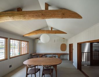 2F（約10名着席可） - レンタルスペースReon キッチン付きレンタルスペースの室内の写真