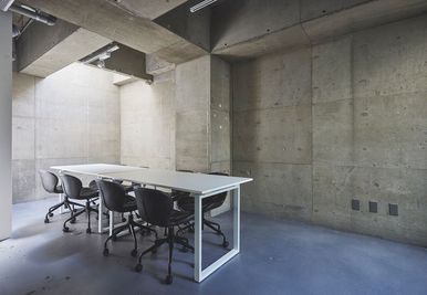 SECOND FLOOR. 2F - PORCH shinagawa studioの室内の写真