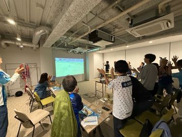 イベント利用例です（自社イベントサッカー観戦会） - 麻布十番ハルモニアビル 4階　Space HARMONIA（Room B）の室内の写真
