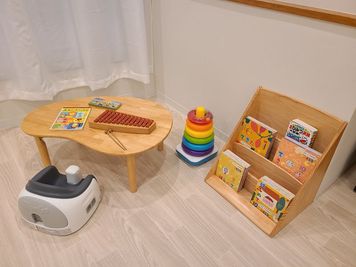 キッズコーナーあり - ワンワンワン音楽教室×学童保育 多摩区生田のレンタルスペースの設備の写真