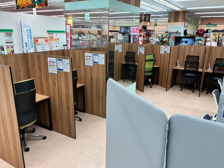 1人用席（通話・会話OK） - コインスペース京王堀之内駅前店