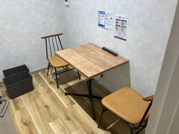 コインスペースイオンモール仙台上杉 2名半個室（通話・会話OK）の室内の写真