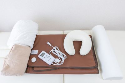 足マクラ、角マクラ、胸当てマクラ、リラクゼーションに最適なバブル機能付きのフットバスなどもご用意！お客様のニーズにお応えしやすい環境です。 - space HIRO white rabbit 西荻窪店 レンタルサロンの設備の写真