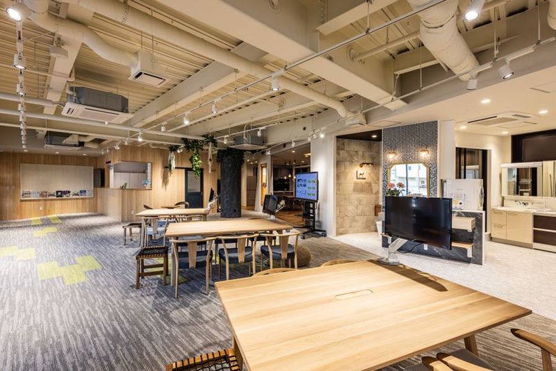 鈴与ホームパル東静岡ショールーム　テーブル利用 - 鈴与ホームパル　東静岡ショールーム