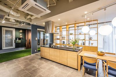 鈴与ホームパル　東静岡ショールーム 鈴与ホームパル東静岡ショールーム　キッチン利用の室内の写真