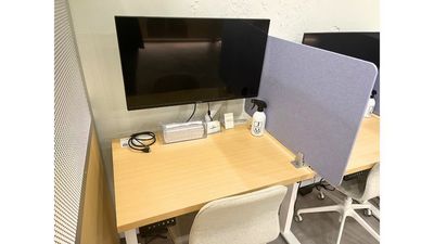 🌟隙間時間のテレワークに最適🌟【東京駅徒歩5分｜コワーキングスペース】カウンター/無料Wi-Fi/電源 - FEEEP東京八重洲（日本橋）店