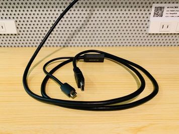 HDMIケーブル、type-C変換器完備になります。 - FEEEP 学芸大学駅東口店 FEEEP 学芸大学駅東口店｜定員 1名個室｜部屋番号8(PS)の設備の写真