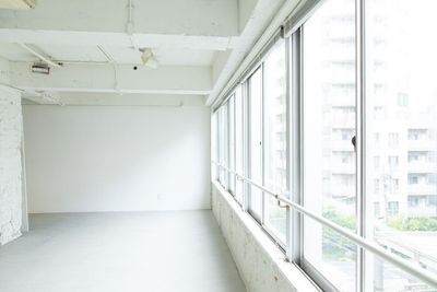 窓側 - Basque 恵比寿南 Basque　恵比寿南の室内の写真