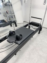 キャフォーマー(リフォーマー仕様) - Pilates Studio Lui 目黒店 【レビュー投稿プラン】キャフォーマー・チェア・バレル完備の設備の写真