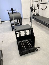 チェア - Pilates Studio Lui 目黒店 【レビュー投稿プラン】キャフォーマー・チェア・バレル完備の設備の写真