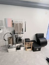 備品置き場 - Pilates Studio Lui 目黒店 【レビュー投稿プラン】キャフォーマー・チェア・バレル完備の設備の写真