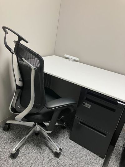 虎ノ門駅徒歩3分　2名でMTGや作業が可能な完全個室【R36】 - 虎ノ門アルセアタワー