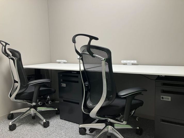 虎ノ門駅徒歩3分　2名でMTGや作業が可能な完全個室【R36】 - 虎ノ門アルセアタワー