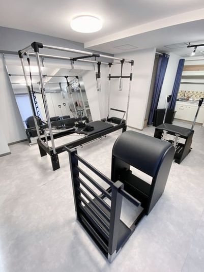 【基本プラン】キャフォーマー・チェア・バレル完備 - Pilates Studio Lui 目黒店