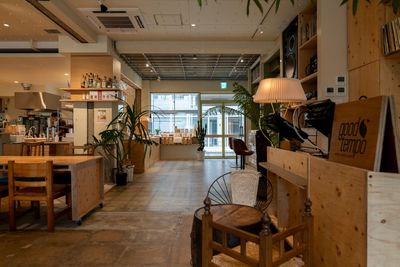 HOME/WORK VILLAGE GOOD TEMPO -MUSIC, BAR & PLANTS-の室内の写真