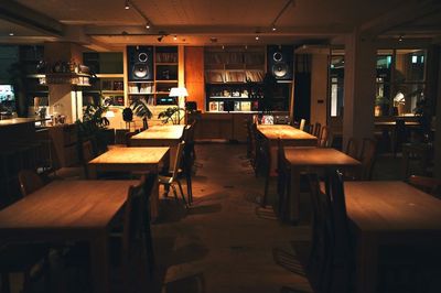 HOME/WORK VILLAGE GOOD TEMPO -MUSIC, BAR & PLANTS-の室内の写真