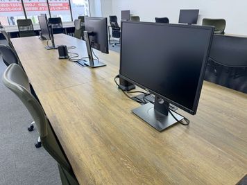 いいオフィス宮崎 by 動画編集CAMP オープンスペース①の室内の写真