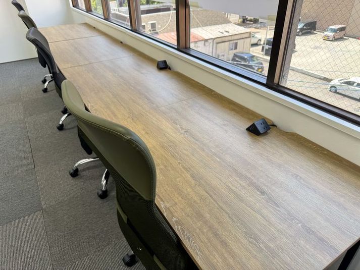 オープンスペース② - いいオフィス宮崎 by 動画編集CAMP